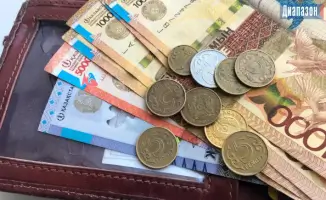 Работники поликлиники в Актобе жалуются на задержку зарплаты