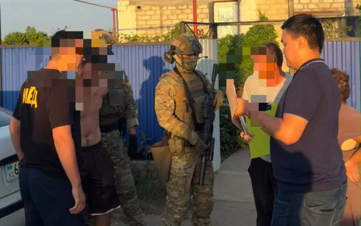Трое молодчиков из Актобе вымогали у гражданина два миллиона тенге Актобе