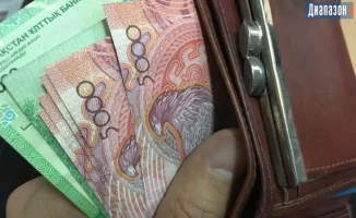 Вымогатели угрожают сжечь бутик, требуя деньги в международном скандале